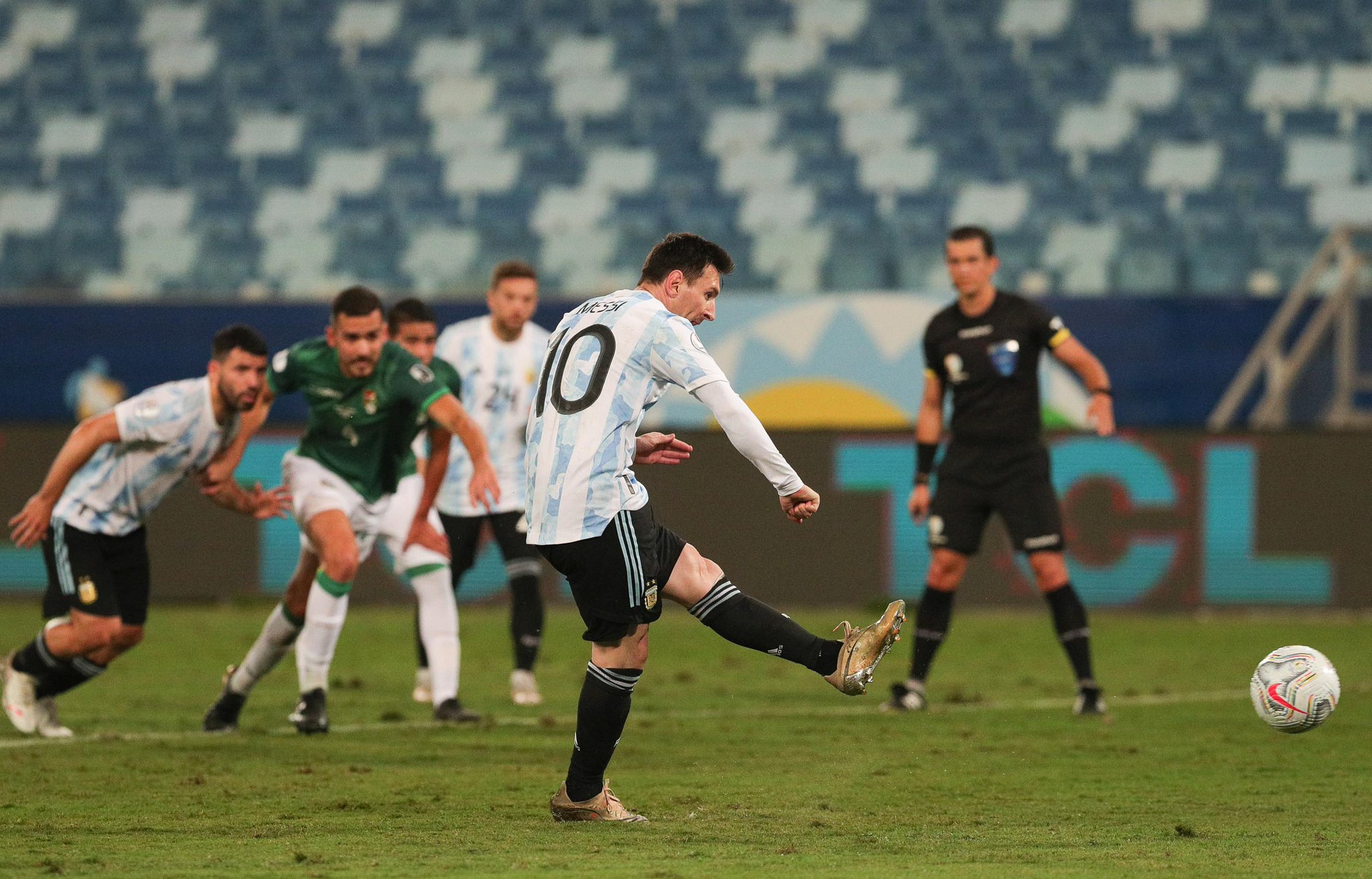 Brasil 2021 (4-1) Argentina goleó a Bolivia y espera a ...